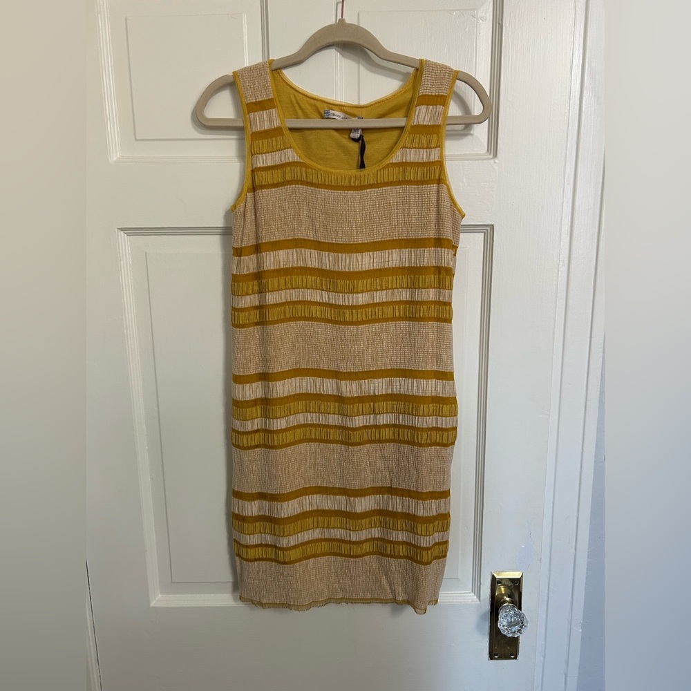 Lined, never worn, NWT!
Brand: Chelsea & Violet
Size: XS
Original Price: $128